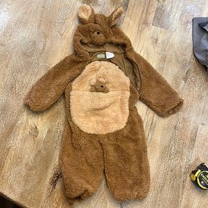 EUC Kangaroo costume 6-12 MOS